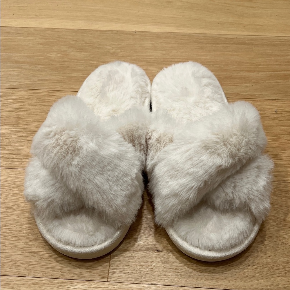 Cozy White Faux Fur Slippers